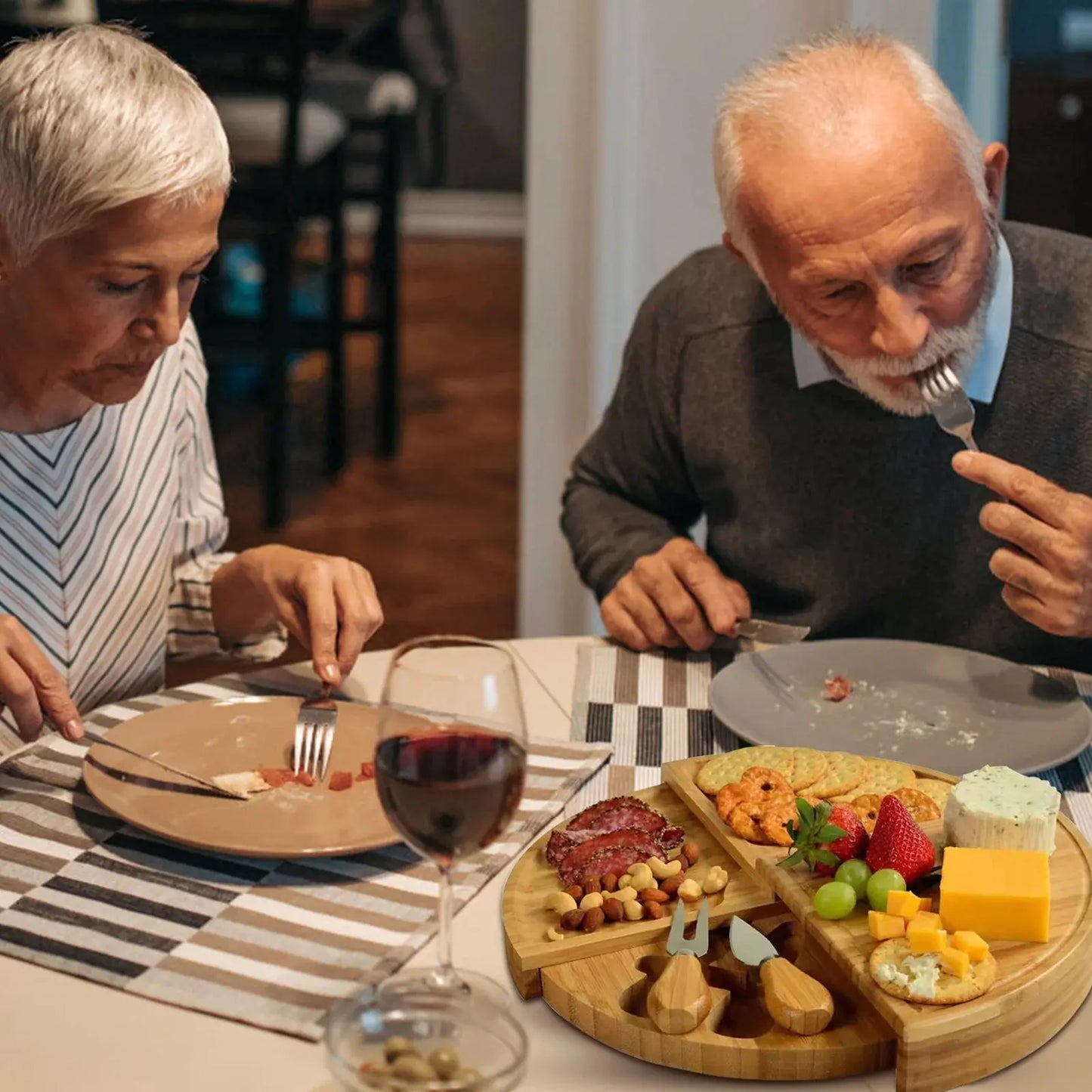 Planche APERO avec couteaux démo