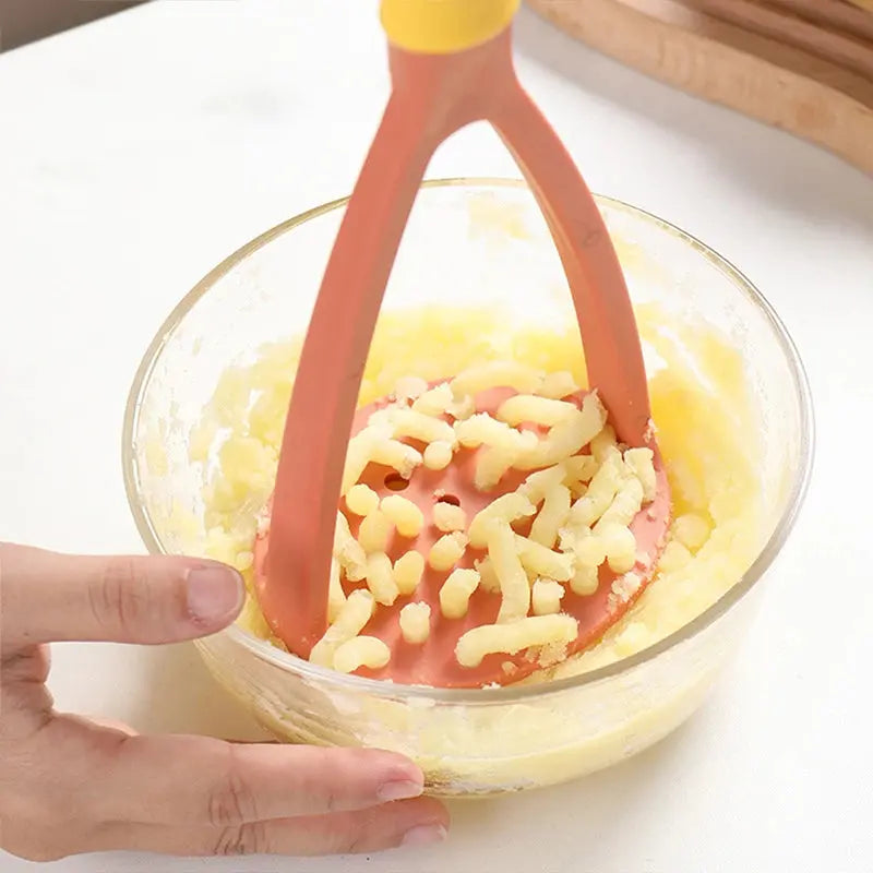 Presse purée ergonomique patates