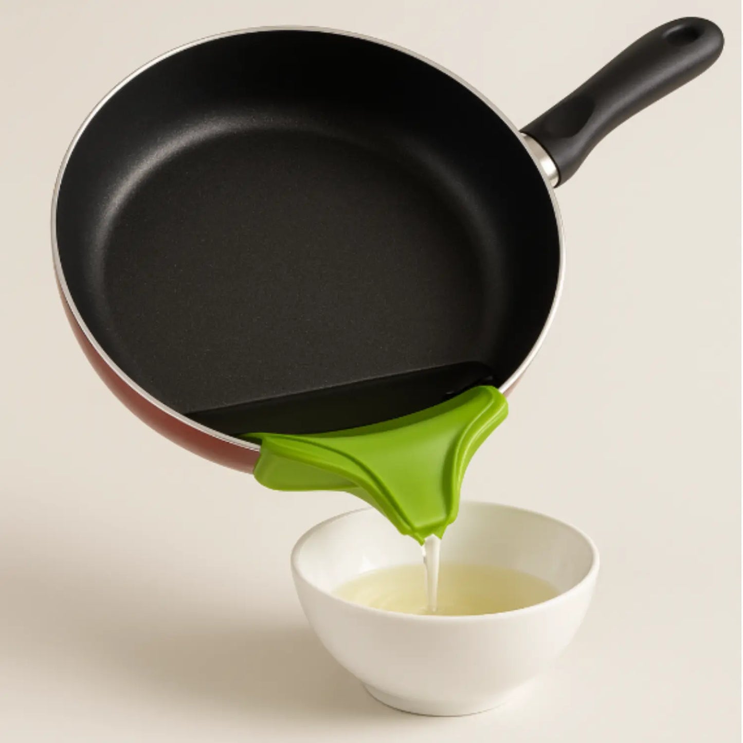 Bec verseur casserole en fonction