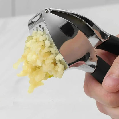PRESSE AIL À POIGNÉES NOIRES | RUBBER-GARLIC-PRESSER Paradis Cuisine